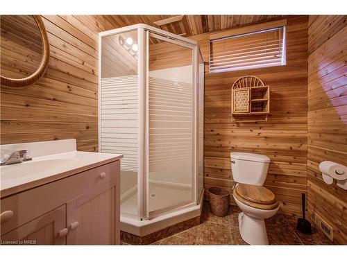 603 Salzburg Drive, Waterloo, ON - Indoor Photo Showing Bathroom