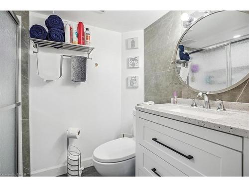 80 Haynes Avenue, St. Catharines, ON - Indoor Photo Showing Bathroom