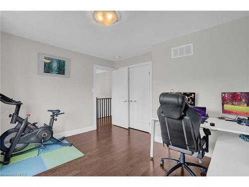 17 Lagoon Avenue, Hamilton, ON - Indoor Photo Showing Gym Room