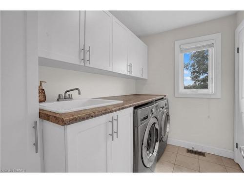 17 Lagoon Avenue, Hamilton, ON - Indoor Photo Showing Laundry Room