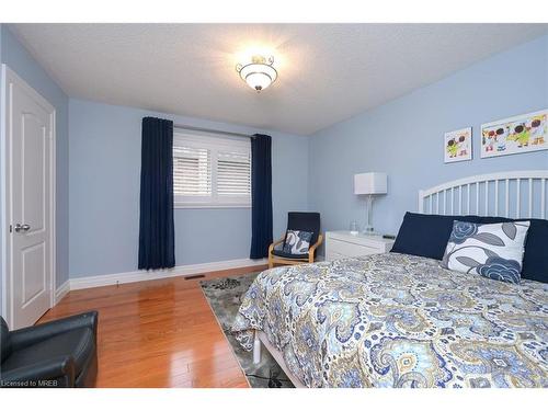 14 Penrose Court, Brampton, ON - Indoor Photo Showing Bedroom