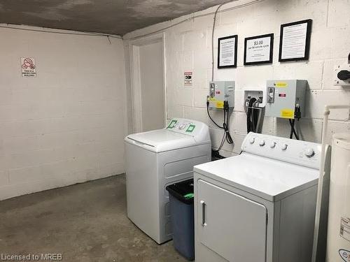 3-273 Lakeshore Road E, Mississauga, ON - Indoor Photo Showing Laundry Room