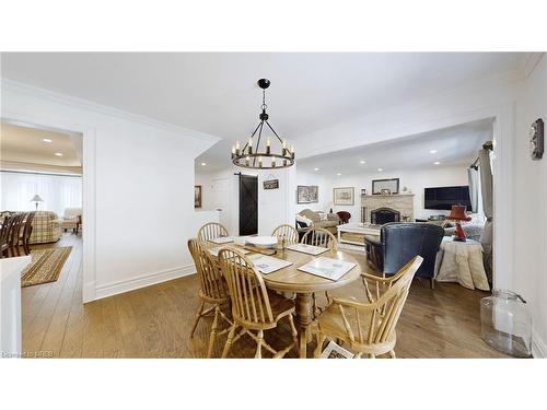 25 Cluster Oak Place, Brampton, ON - Indoor Photo Showing Dining Room