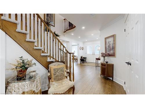 25 Cluster Oak Place, Brampton, ON - Indoor Photo Showing Other Room