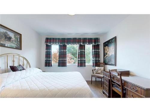 25 Cluster Oak Place, Brampton, ON - Indoor Photo Showing Bedroom