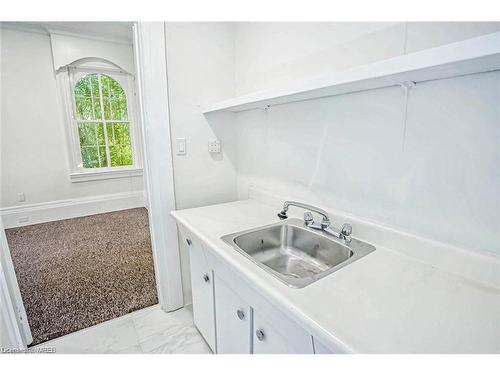 1441 Ontario Street, Burlington, ON - Indoor Photo Showing Kitchen