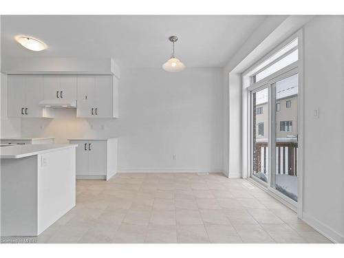 172 Eastbridge Avenue, Welland, ON - Indoor Photo Showing Kitchen