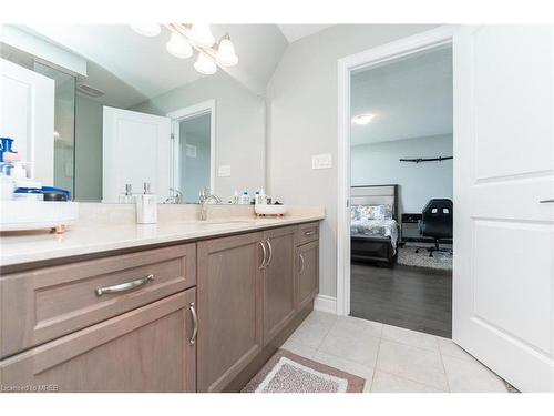 124 Drexler Avenue, Wellington, ON - Indoor Photo Showing Bathroom