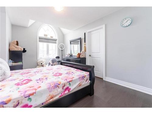 124 Drexler Avenue, Wellington, ON - Indoor Photo Showing Bedroom