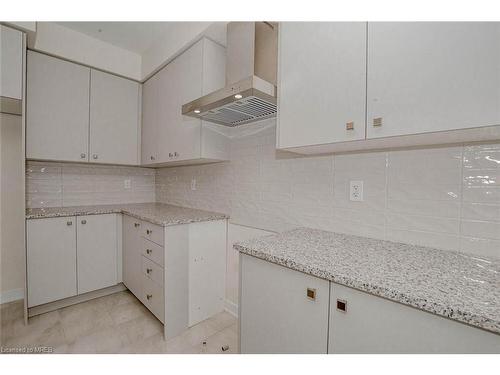 166 Eastbridge Avenue, Welland, ON - Indoor Photo Showing Kitchen