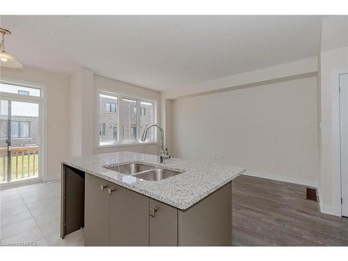 166 Eastbridge Avenue, Welland, ON - Indoor Photo Showing Kitchen With Double Sink