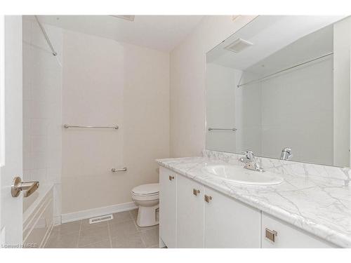 166 Eastbridge Avenue, Welland, ON - Indoor Photo Showing Bathroom