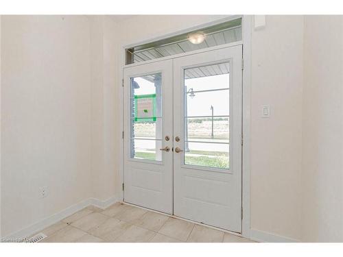 166 Eastbridge Avenue, Welland, ON - Indoor Photo Showing Other Room