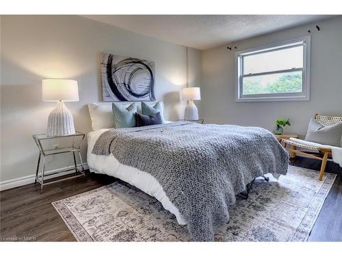 187 Ironstone Drive, Cambridge, ON - Indoor Photo Showing Bedroom