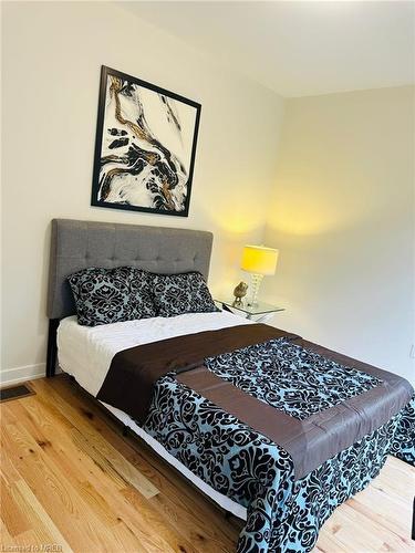 51-1049 Greensview Drive, Huntsville, ON - Indoor Photo Showing Bedroom