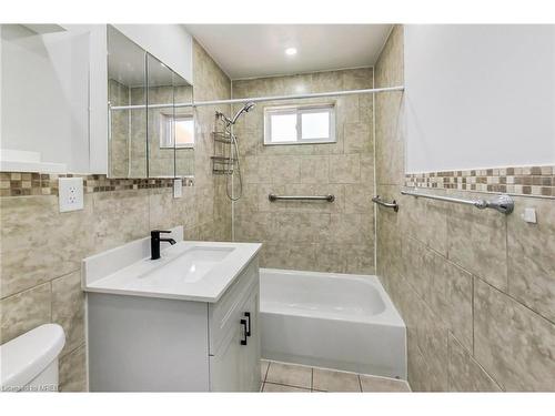 763 Tate Avenue, Hamilton, ON - Indoor Photo Showing Bathroom