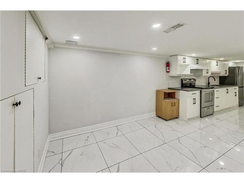 763 Tate Avenue, Hamilton, ON - Indoor Photo Showing Kitchen