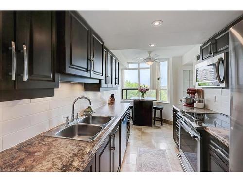 605-10 Malta Avenue, Brampton, ON - Indoor Photo Showing Kitchen With Double Sink With Upgraded Kitchen