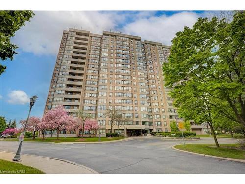 605-10 Malta Avenue, Brampton, ON - Outdoor With Facade