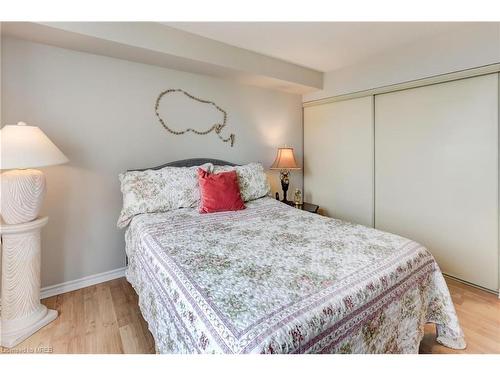 605-10 Malta Avenue, Brampton, ON - Indoor Photo Showing Bedroom