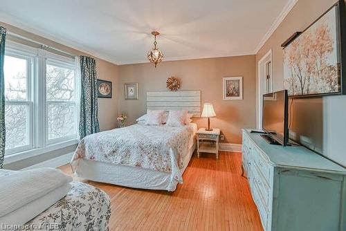 4755 River Road, Niagara Falls, ON - Indoor Photo Showing Bedroom