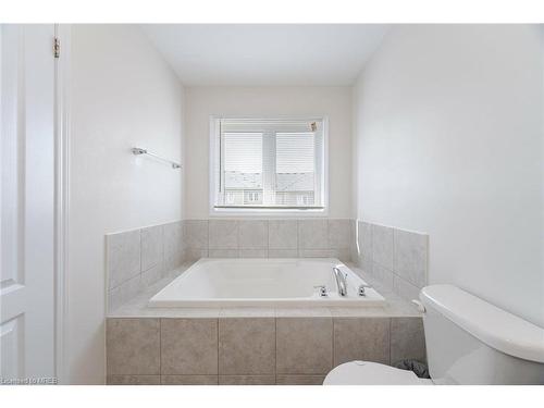 79 Stamford Street, Breslau, ON - Indoor Photo Showing Bathroom