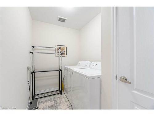 79 Stamford Street, Breslau, ON - Indoor Photo Showing Laundry Room