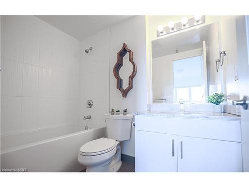 309-560 North Service Road, Grimsby, ON - Indoor Photo Showing Bathroom