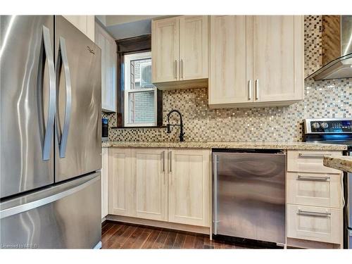 80 Spadina Avenue, Hamilton, ON - Indoor Photo Showing Kitchen With Stainless Steel Kitchen With Upgraded Kitchen