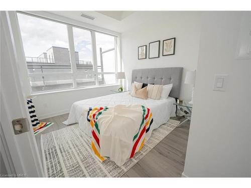 312-405 Dundas Street, Oakville, ON - Indoor Photo Showing Bedroom