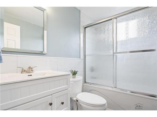 29 Dianne Drive, St. Catharines, ON - Indoor Photo Showing Bathroom