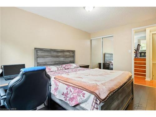 29 Dianne Drive, St. Catharines, ON - Indoor Photo Showing Bedroom