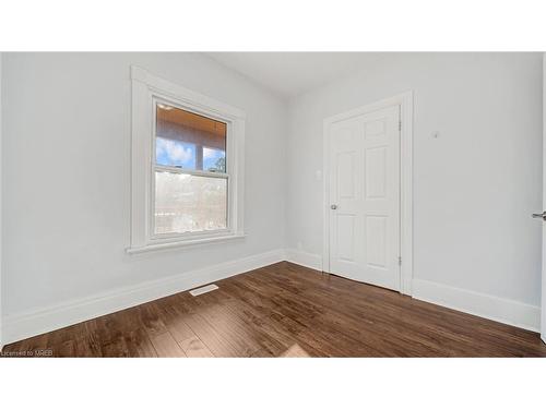 6 Gordon Street, Brantford, ON - Indoor Photo Showing Other Room