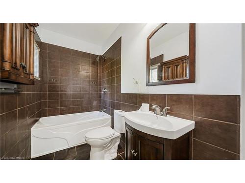 6 Gordon Street, Brantford, ON - Indoor Photo Showing Bathroom