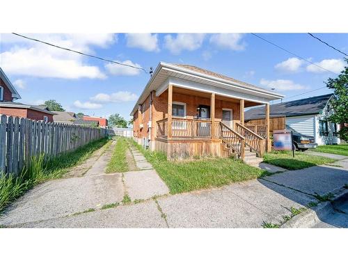 6 Gordon Street, Brantford, ON - Outdoor With Deck Patio Veranda