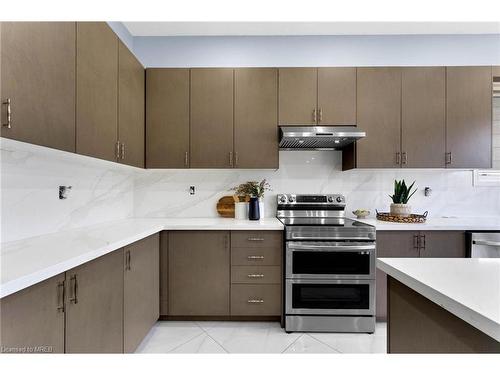 223 Graniteridge Trail, Hamilton, ON - Indoor Photo Showing Kitchen