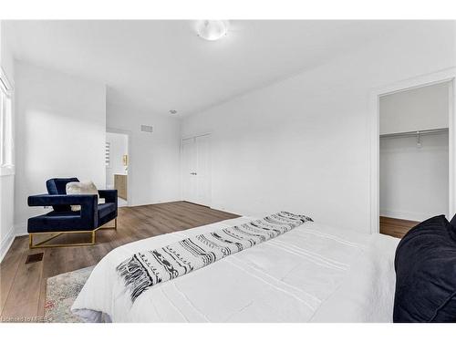 223 Graniteridge Trail, Hamilton, ON - Indoor Photo Showing Bedroom