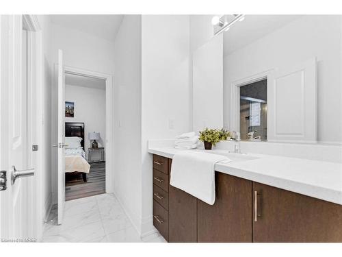 223 Graniteridge Trail, Hamilton, ON - Indoor Photo Showing Bathroom