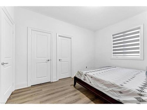 223 Graniteridge Trail, Hamilton, ON - Indoor Photo Showing Bedroom