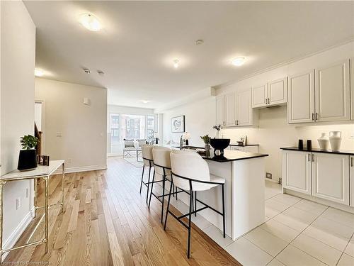 6 Marvin Avenue, Oakville, ON - Indoor Photo Showing Kitchen