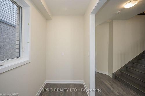 106 Sunflower Crescent, Thorold, ON - Indoor Photo Showing Other Room