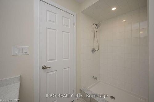 106 Sunflower Crescent, Thorold, ON - Indoor