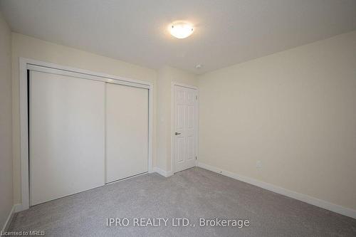 106 Sunflower Crescent, Thorold, ON - Indoor Photo Showing Other Room