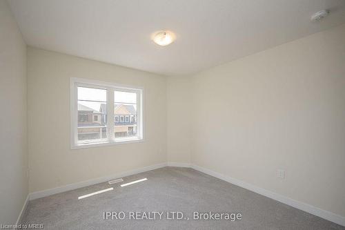 106 Sunflower Crescent, Thorold, ON - Indoor Photo Showing Other Room