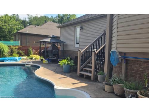 3280 California Avenue, Windsor, ON - Outdoor With In Ground Pool