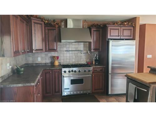 3280 California Avenue, Windsor, ON - Indoor Photo Showing Kitchen