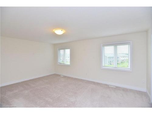 7724 Black Maple Drive, Niagara Falls, ON - Indoor Photo Showing Other Room