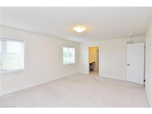 7724 Black Maple Drive, Niagara Falls, ON - Indoor Photo Showing Other Room