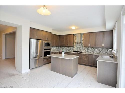 7724 Black Maple Drive, Niagara Falls, ON - Indoor Photo Showing Kitchen