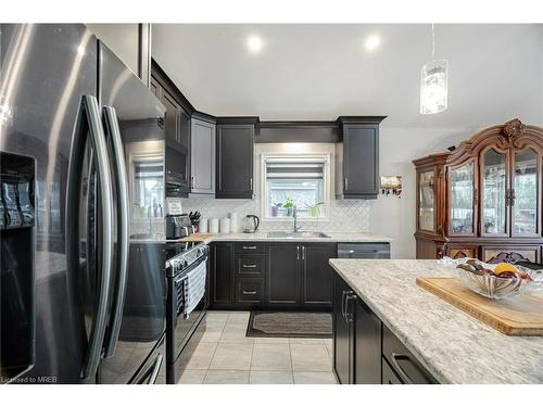 5 Secord Street Street, Thorold, ON - Indoor Photo Showing Kitchen With Upgraded Kitchen